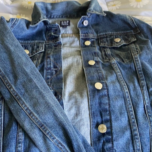 New gap Jean jacket - Picture 2 of 2